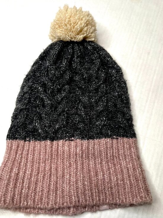 Pistil Cable Knit Beanie Pom Pom Winter Hat Gray Purple Cream Womens Soft Gift - Picture 3 of 8